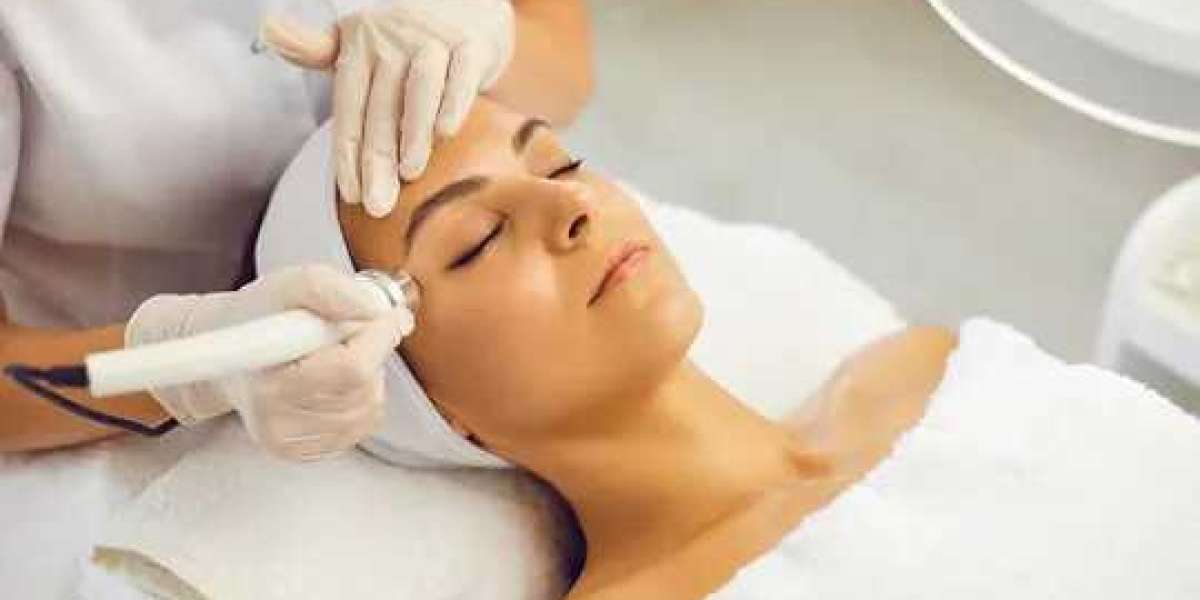 Glow from Within: Exclusive HydraFacial Treatments at Jaya Skin Clinic Delhi