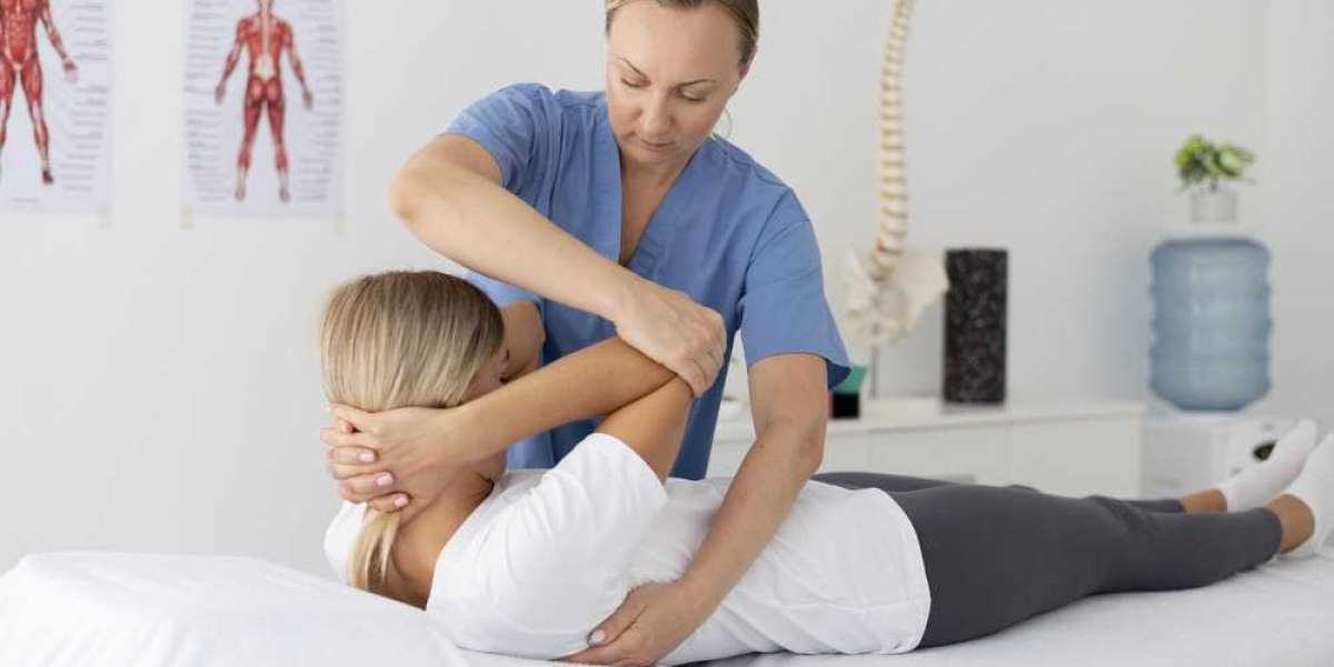 Top Benefits of Visiting a Manual Therapist in Las Vegas for Pain Relief