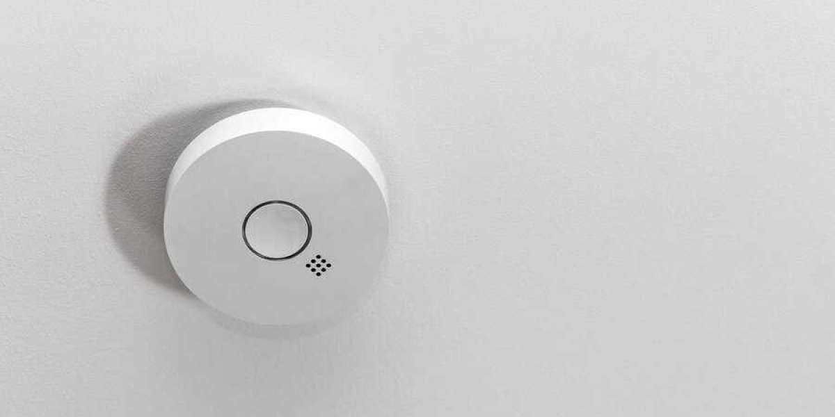 Why Integrating Smoke Alarms With Smart Home Devices Is Worth It