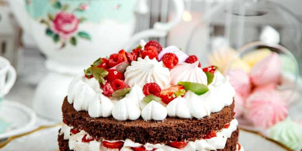 5 Reasons to Add a Festive Cake to Your Thanksgiving Spread