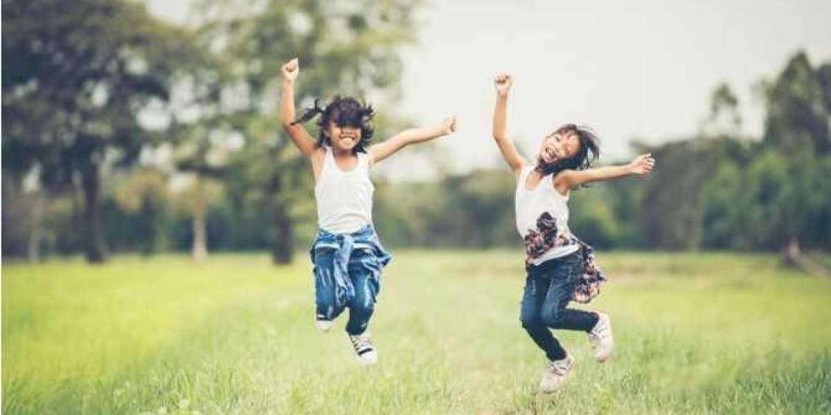 Happy Kids: Nurturing the Path to Joyful and Confident Childhoods