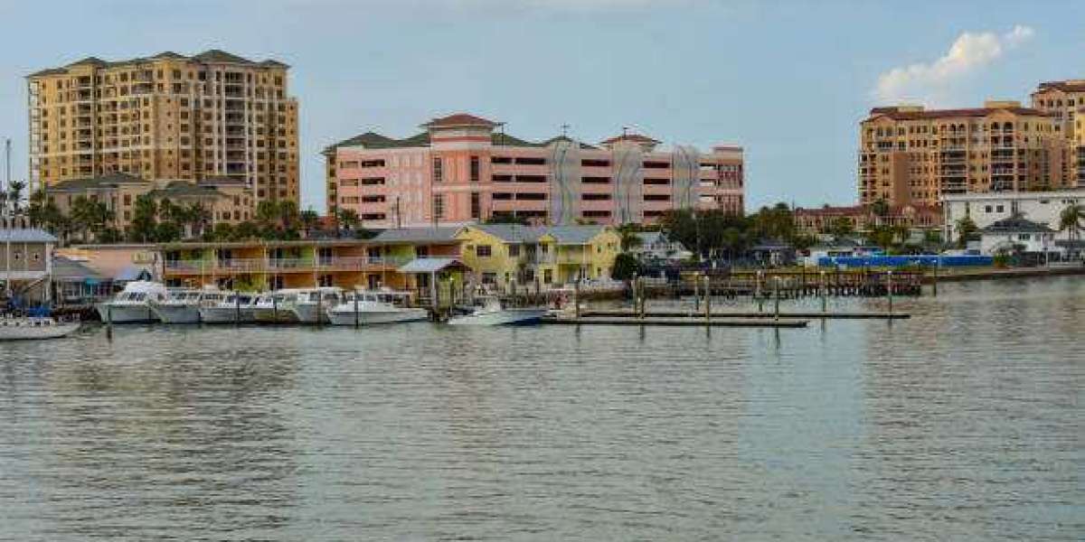 Explore the Luxury and Comfort of Inlet Quay Naples Condos