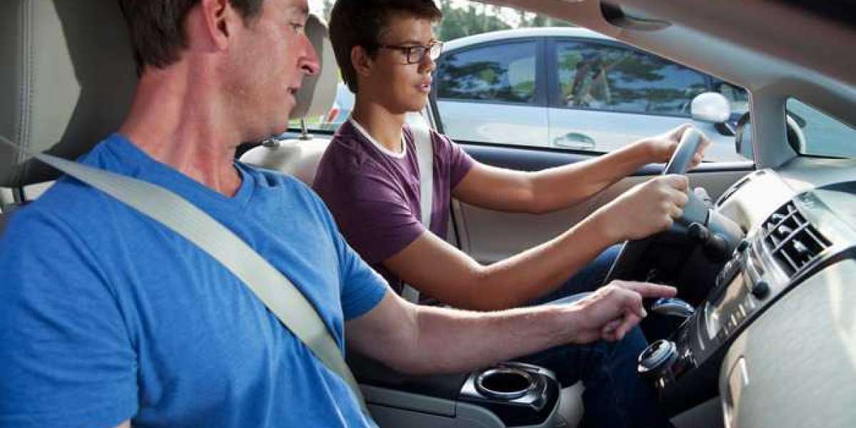 Why More Learners Are Choosing Crash Driving Courses in Manchester