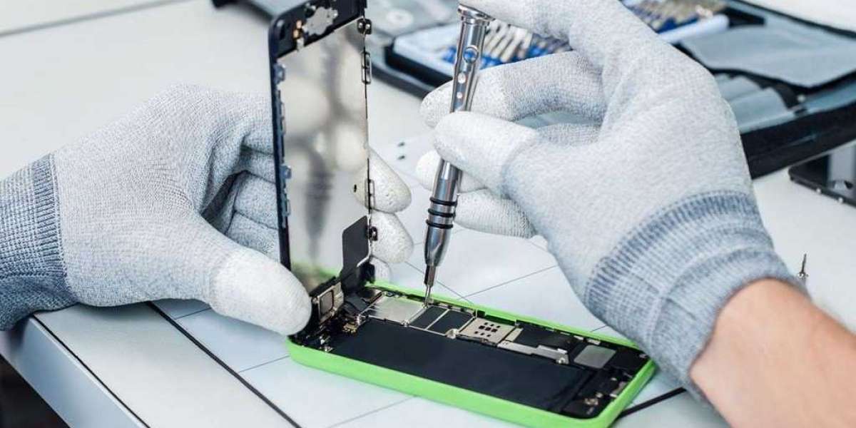 iPhone Screen Repair Dubai: Quick and Effective Fixes for Your Device