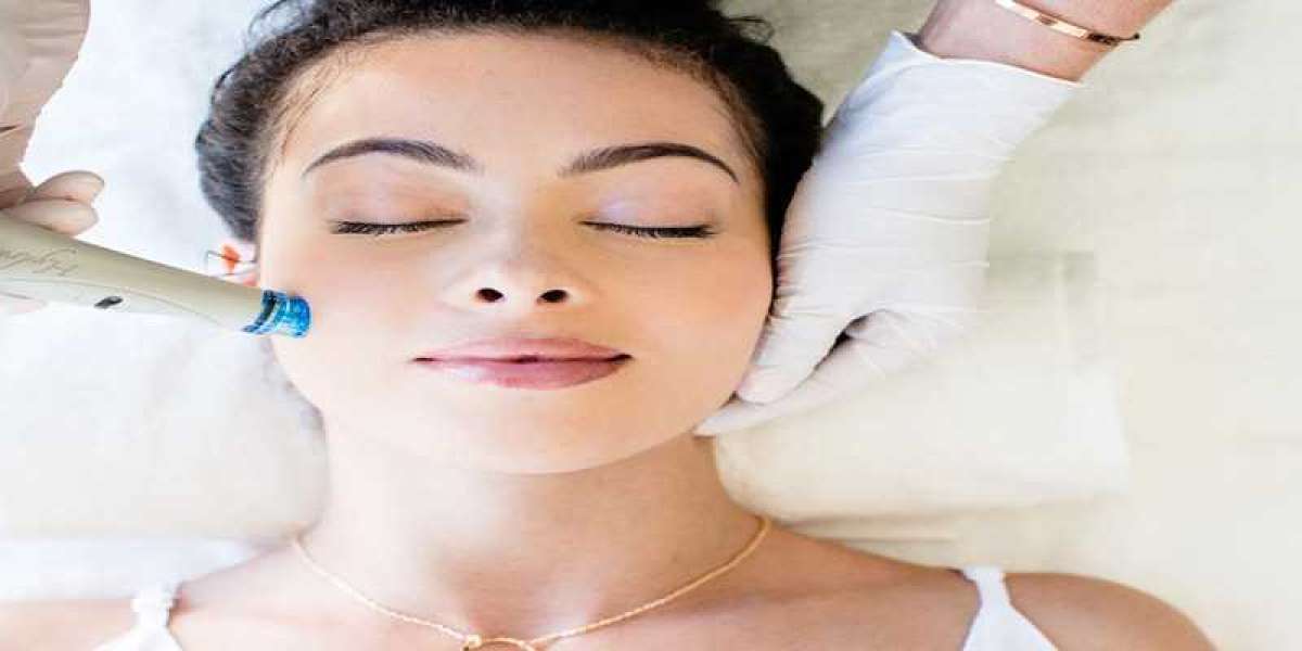 The Science Behind HydraFacials: Delhi's Top Clinics