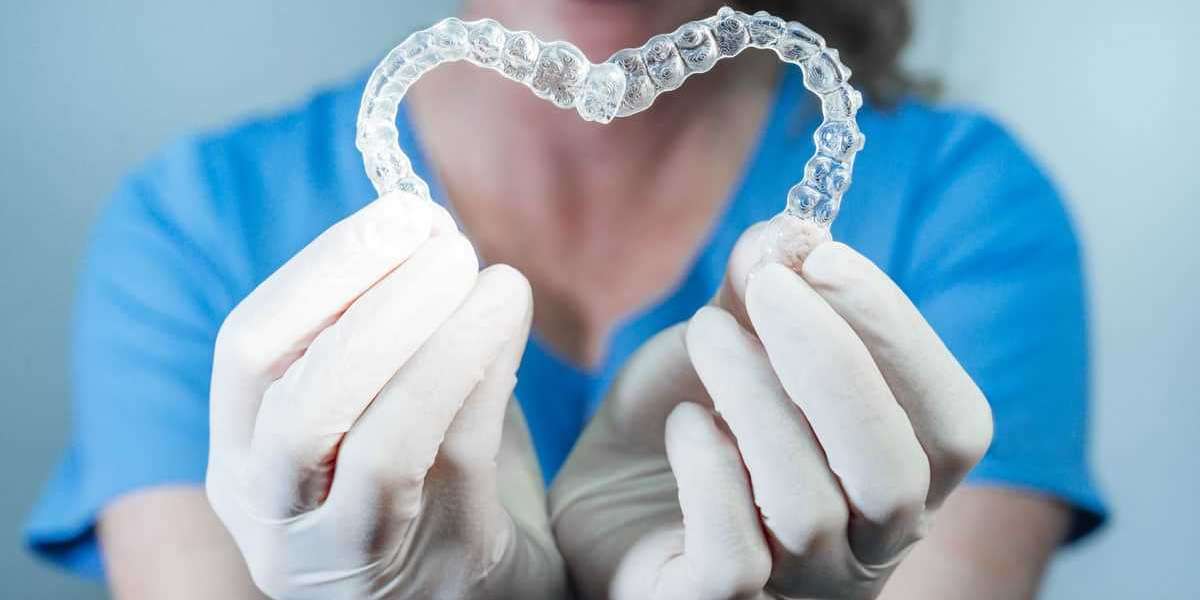 How to Clean Your Invisalign Aligners Effectively