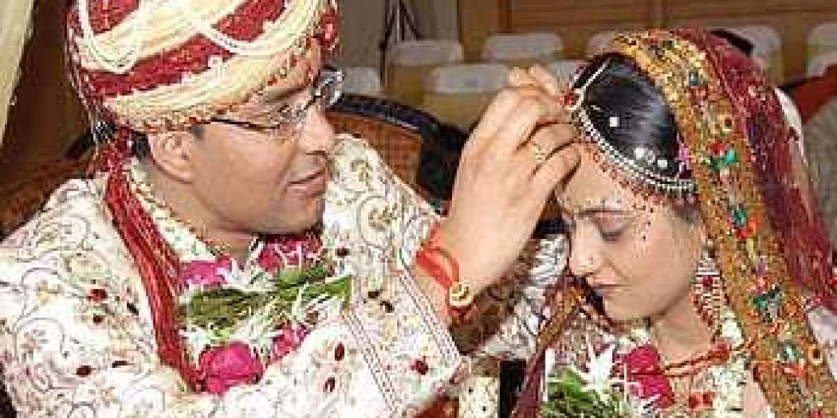 Easy way to find Gujarati Matrimony brides or grooms from USA