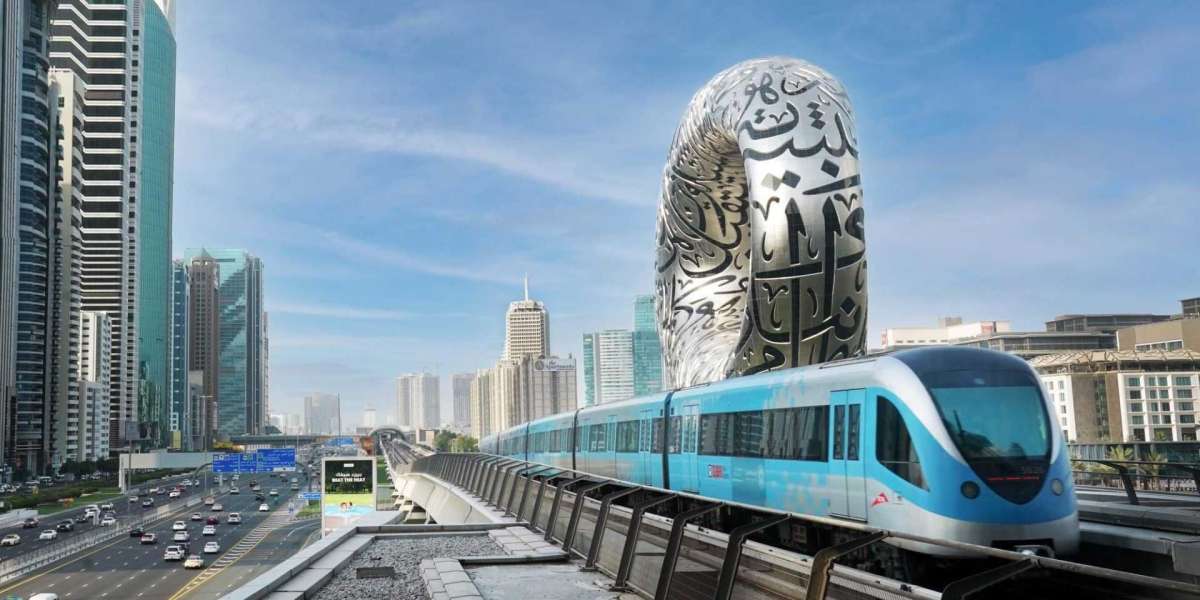 Fast Track to Dubai: Metro Routes & Insights