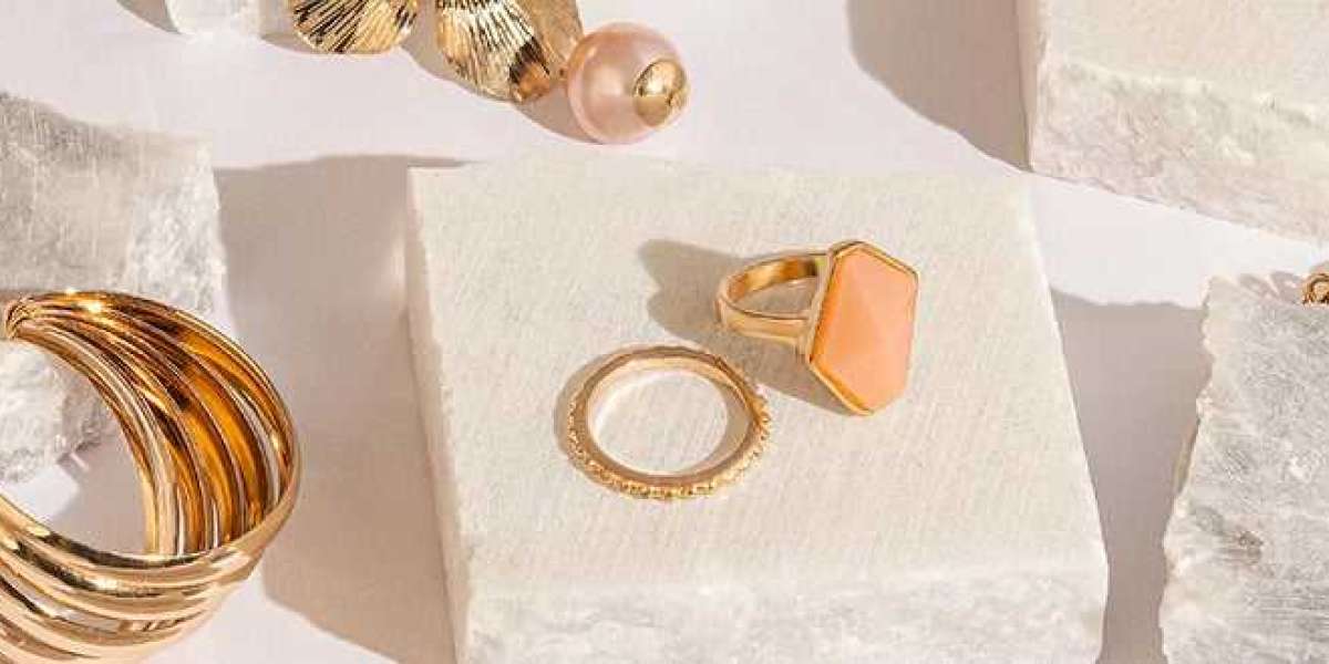 Unlock Effortless Elegance: Must-Have Earrings, Necklaces & More