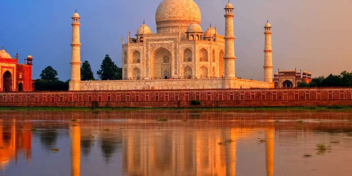 Enjoy a Luxurious Ride with Our Delhi to Agra Cab Booking Service- Sai Tours & Travel