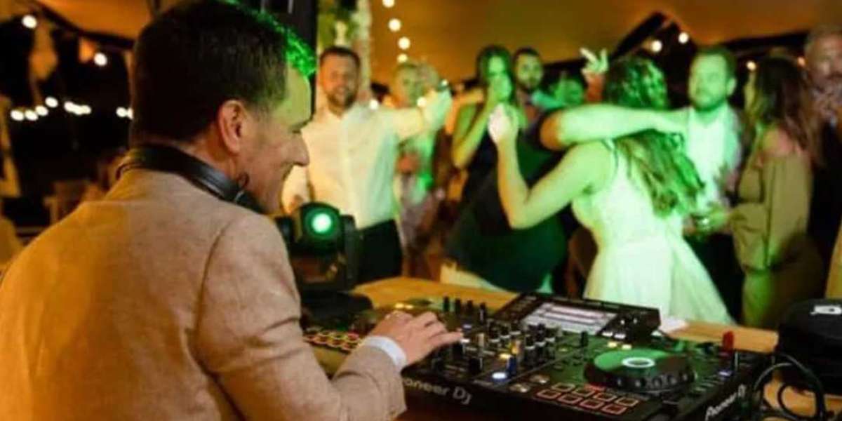 Wedding DJ Essex – The Ultimate Entertainment for Your Big Day