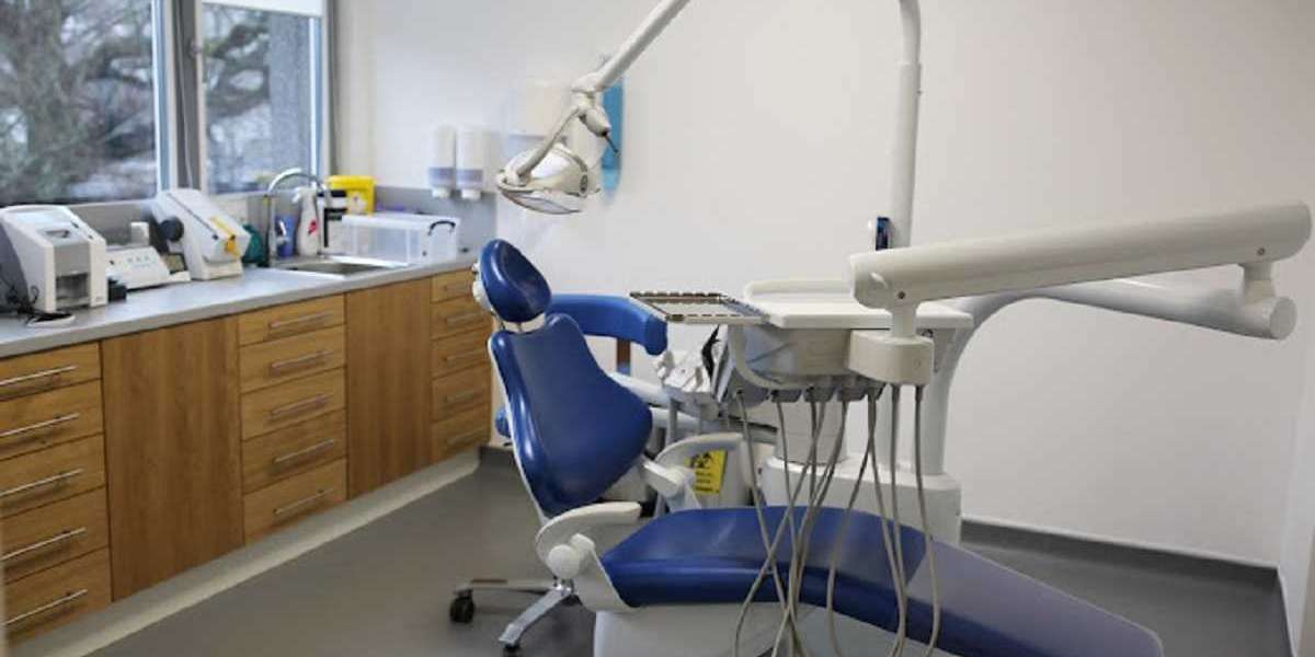 Cosmetic Dentistry in Crawley: Transforming Smiles with Advanced Dental Aesthetics