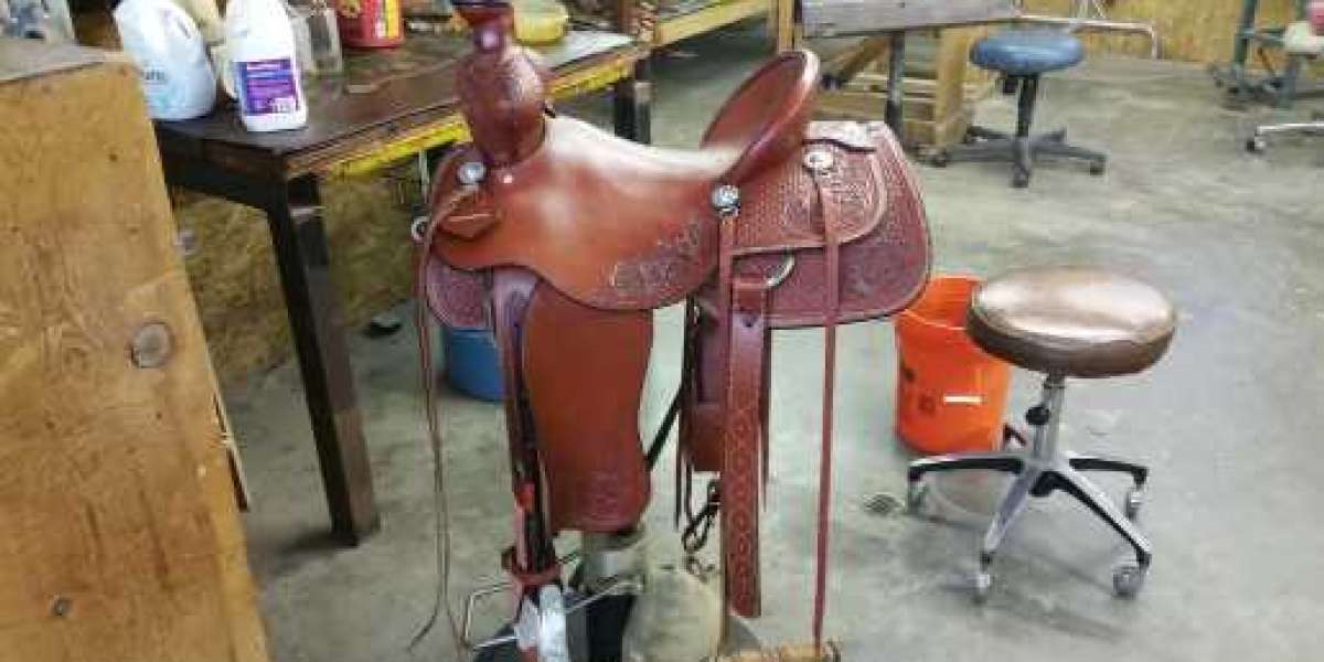 Custom Made Horse Saddles | Handcrafted for Comfort & Performance