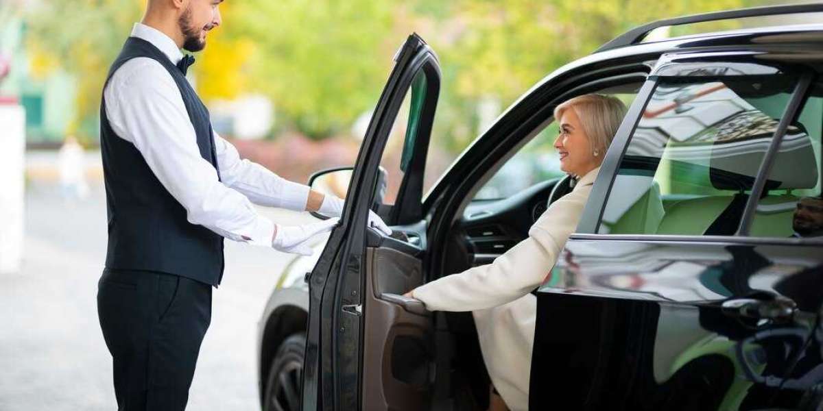 Seamless Airport Transfers: Long Beach Limo Services