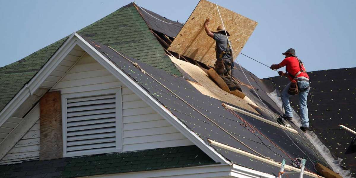 Expert Commercial Roofing Services in NYC for Long-Lasting Protection.