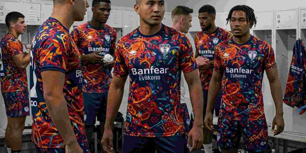 Waarom Maatwerk Voetbalshirts Een Game-Changer Zijn Voor Moderne Teams
