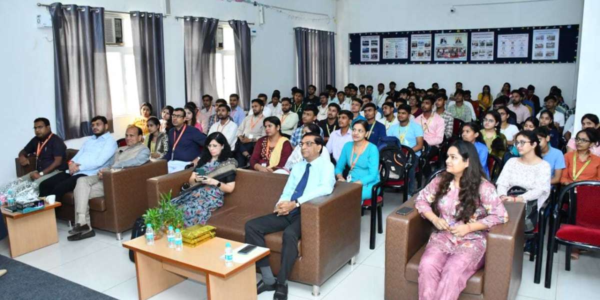 Top-Ranked B. Pharma Colleges in Greater Noida for 2025 Admissions
