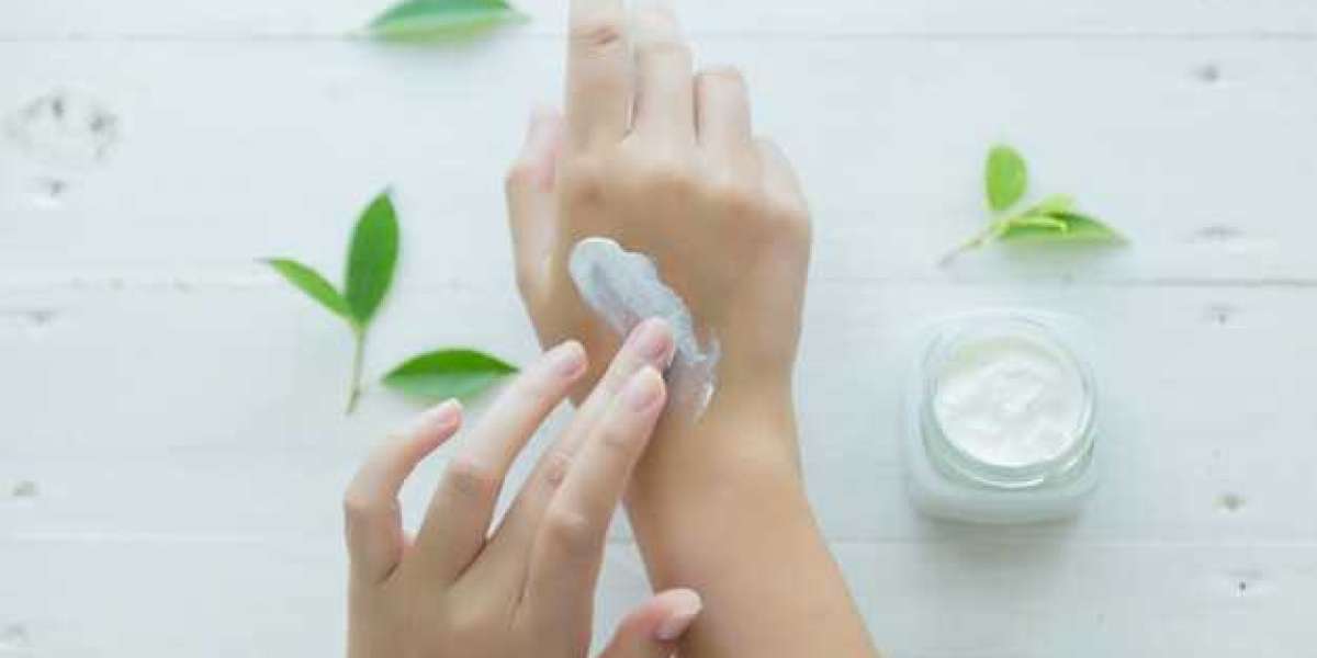 Smart Shopping for Skin: A Guide to Choosing the Right Beauty and Personal Care Products Online