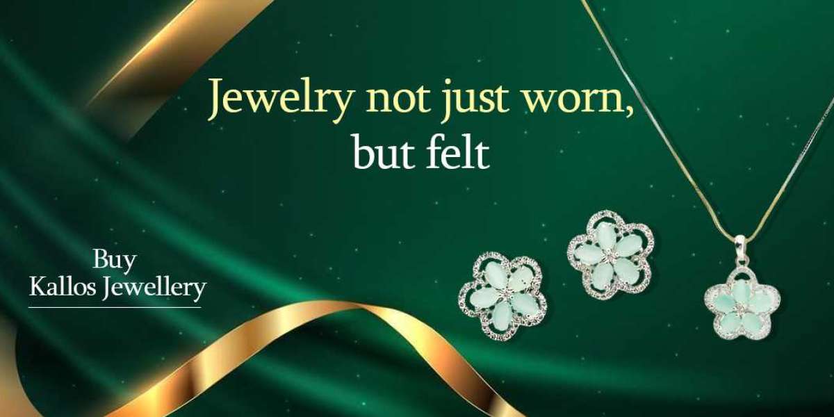 Why An American Diamond Pendant Set for Everyday Use?