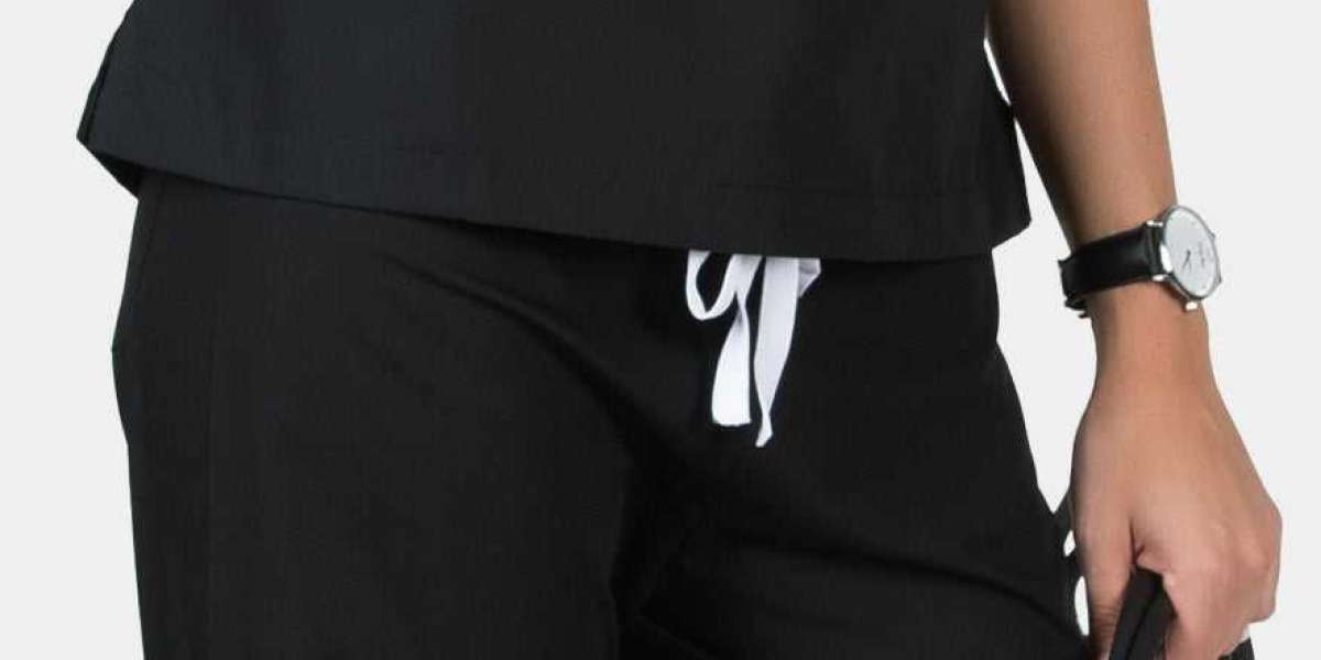 Men’s Scrubs and Scrub Pants That Offer Both Style and Functionality in the OR