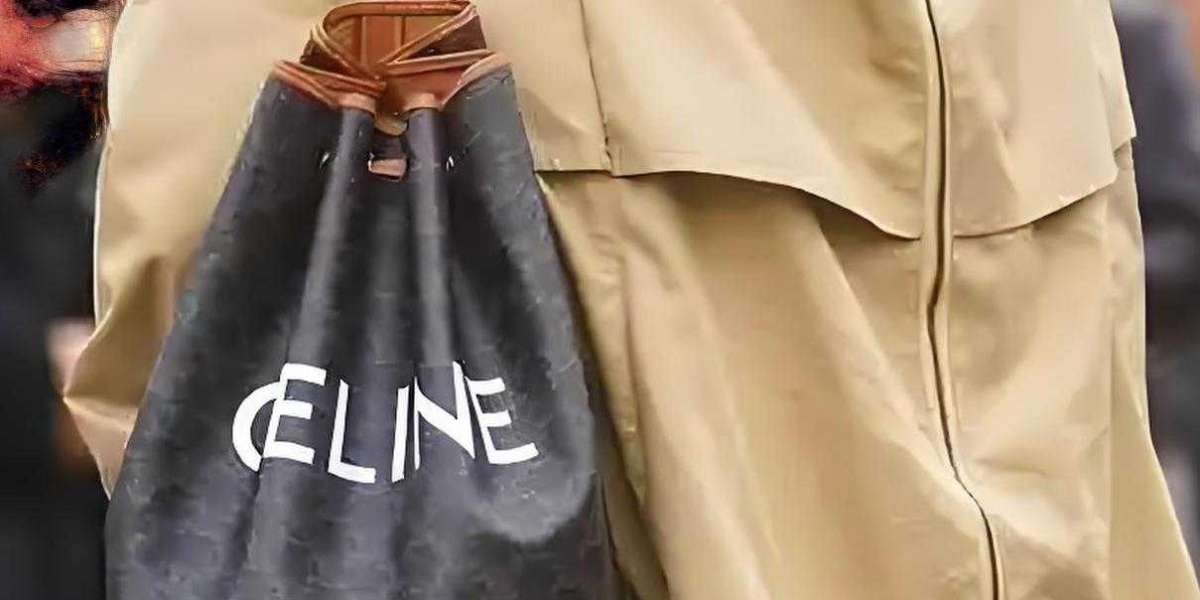 CELINE後背包選購密技——官網必收款解密