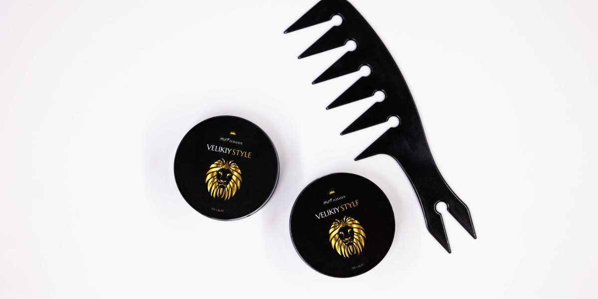 The Benefits of Men's Hair Pomade for Modern, Clean Hairstyles