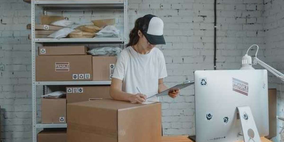 Digital Supply Chain Management: Embracing the Smart Logistics Era