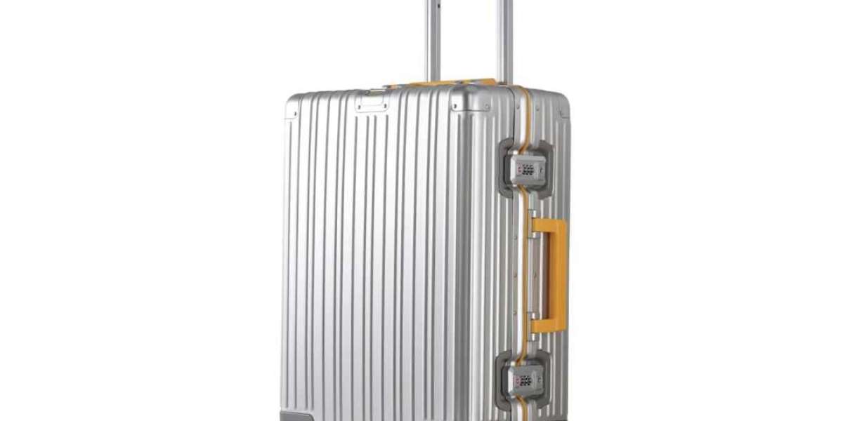 How to Choose the Best Travel Bag: 8 Expert Tips