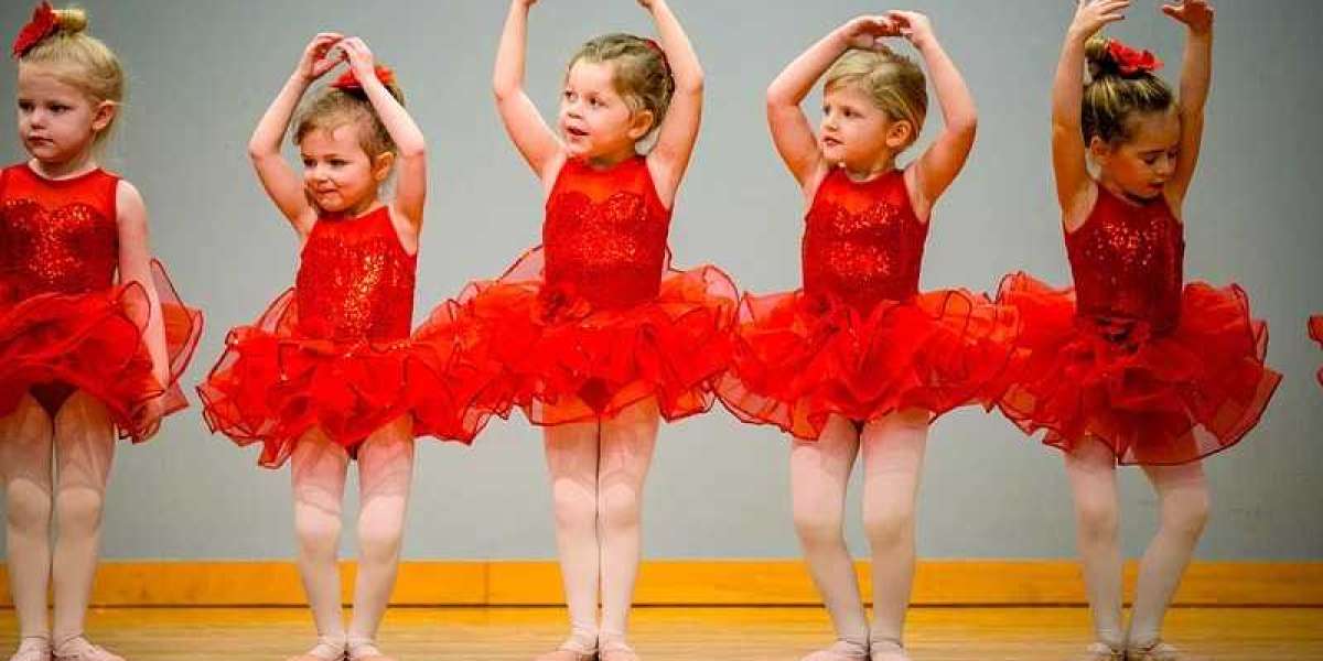How Competitive Dance Teams Prepare for Big Competitions: Training Tips and Tricks