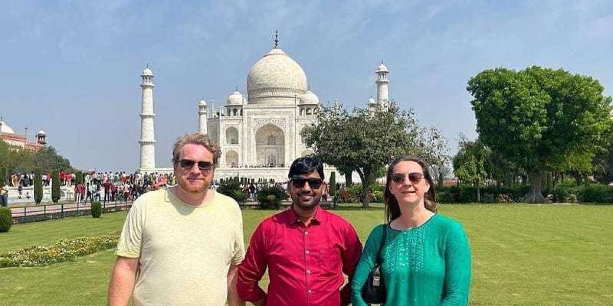 Overnight Agra Tour From Mumbai – A Perfect Short Escape to the Taj Mahal