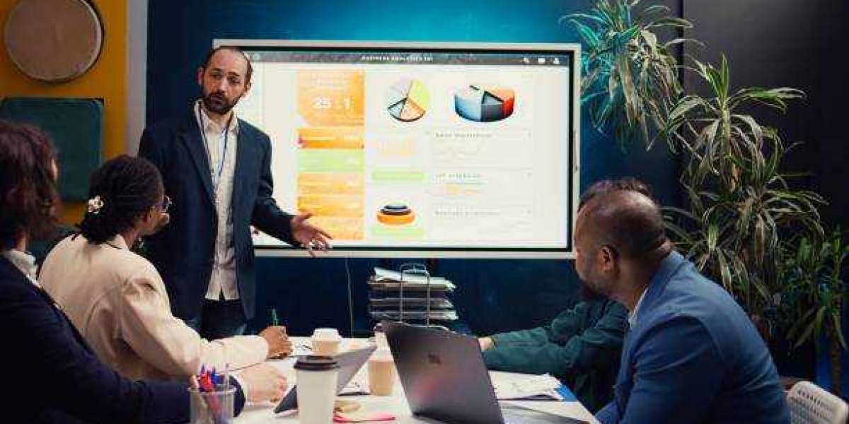 The Strategic Impact of a Digital Marketing Consultant on Brand Growth