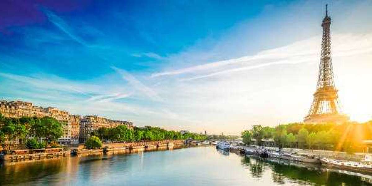 Most Romantic Places to Visit in Paris for Couples