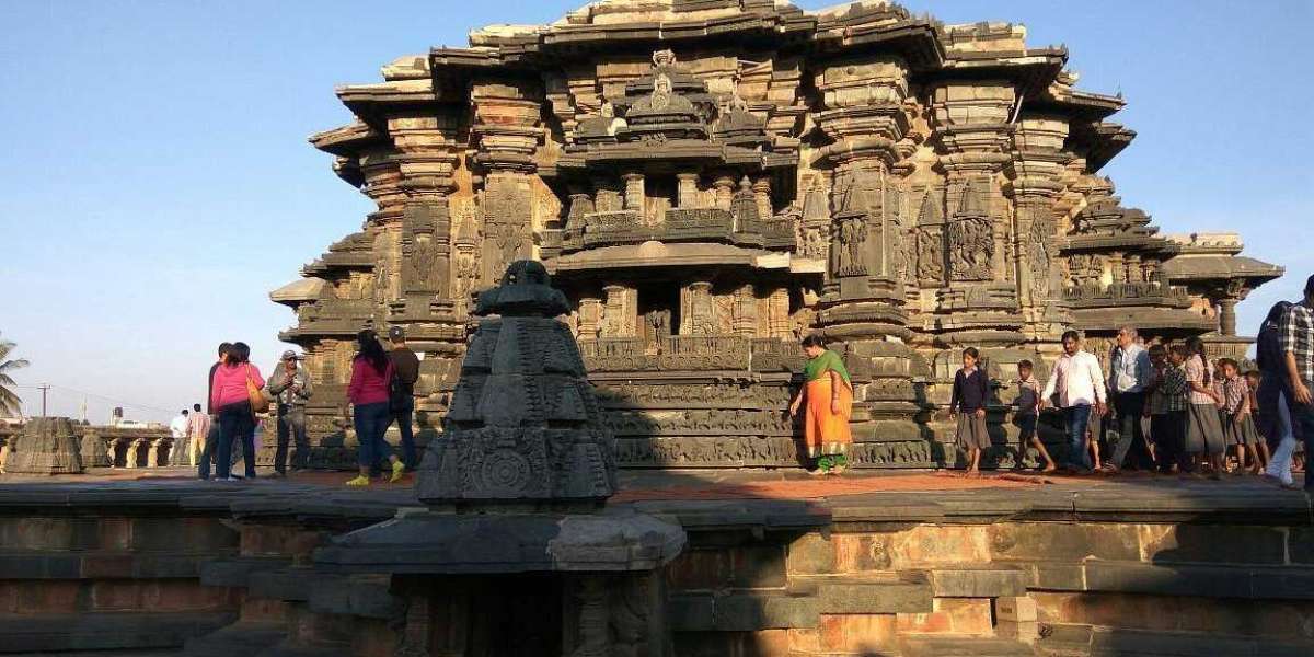 Karnataka Temple Tour: A Divine Journey Through Time and Tradition