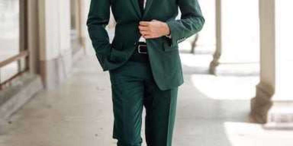 Mastering Smart-Casual: The Balance Between Laid-Back and Polished