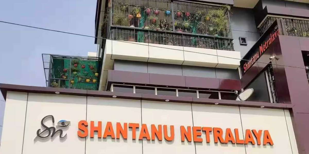 Best Eye Surgeon in Varanasi