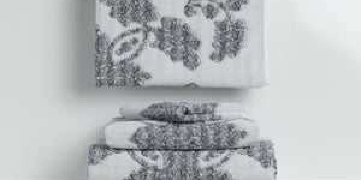 Luxurious Bath Towels Hotel Collection for Spa-Like Comfort
