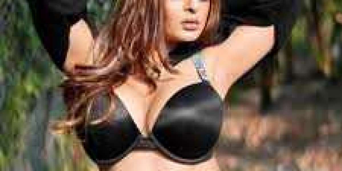 10 Essential Insights About Escort Girls in UAE – Luxury, Discretion & Lifestyle