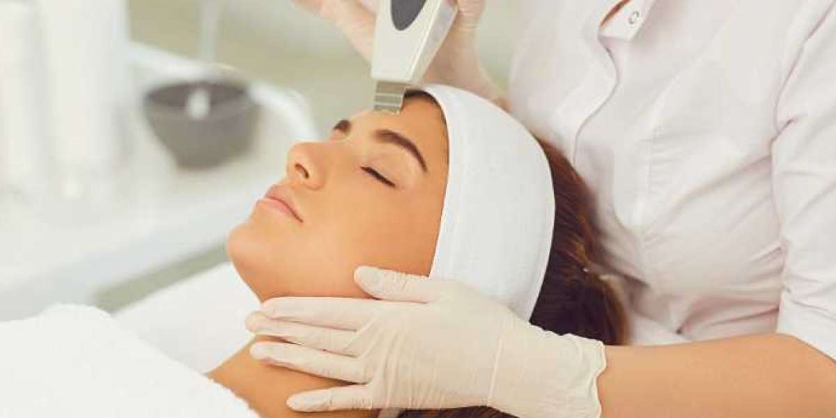Enhance Your Natural Glow with Aesthetic Dermatology in Delhi