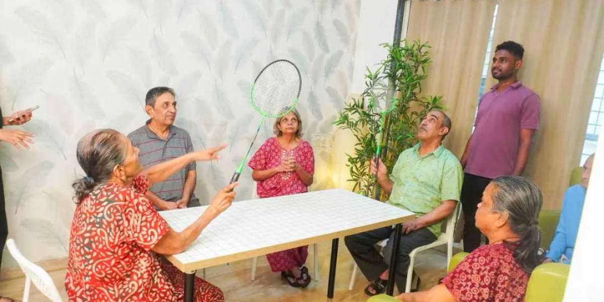 Senior Citizen Old Age Homes Thane – A Safe and Compassionate Space for Seniors