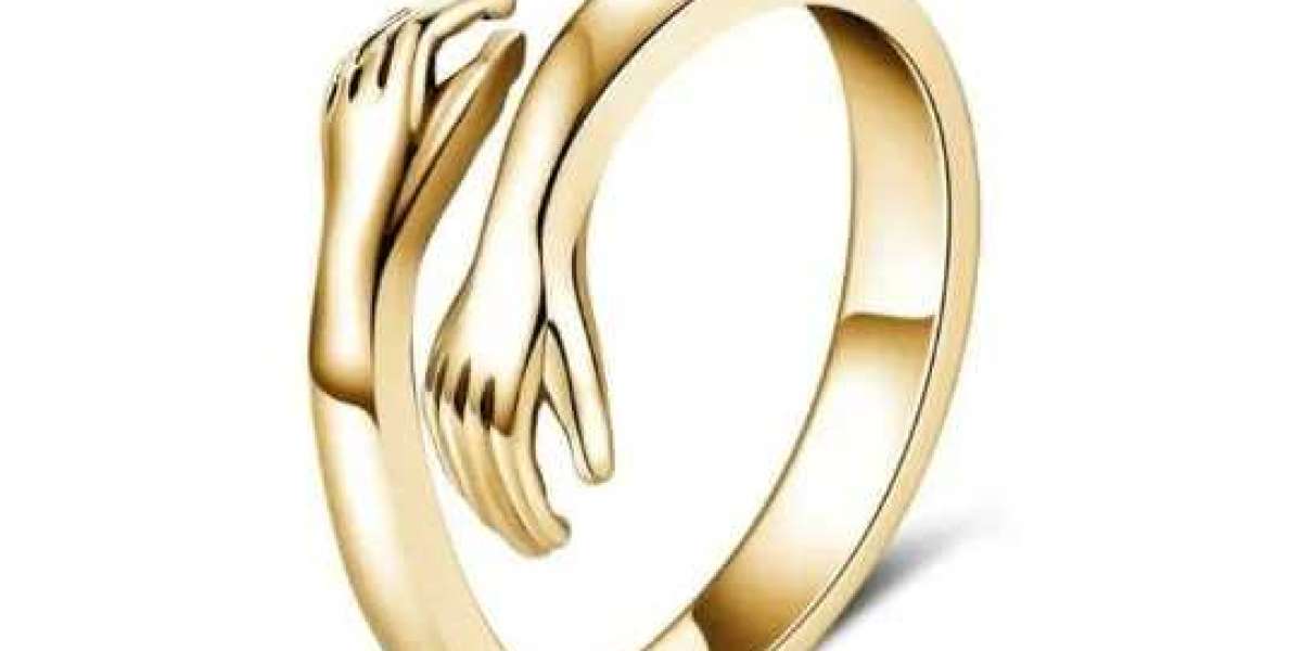 Mixing Hug Ring Gold with Rose Gold Jewelry