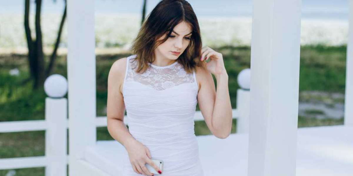 The Timeless Elegance of Modest Wedding Gowns for Modern Brides