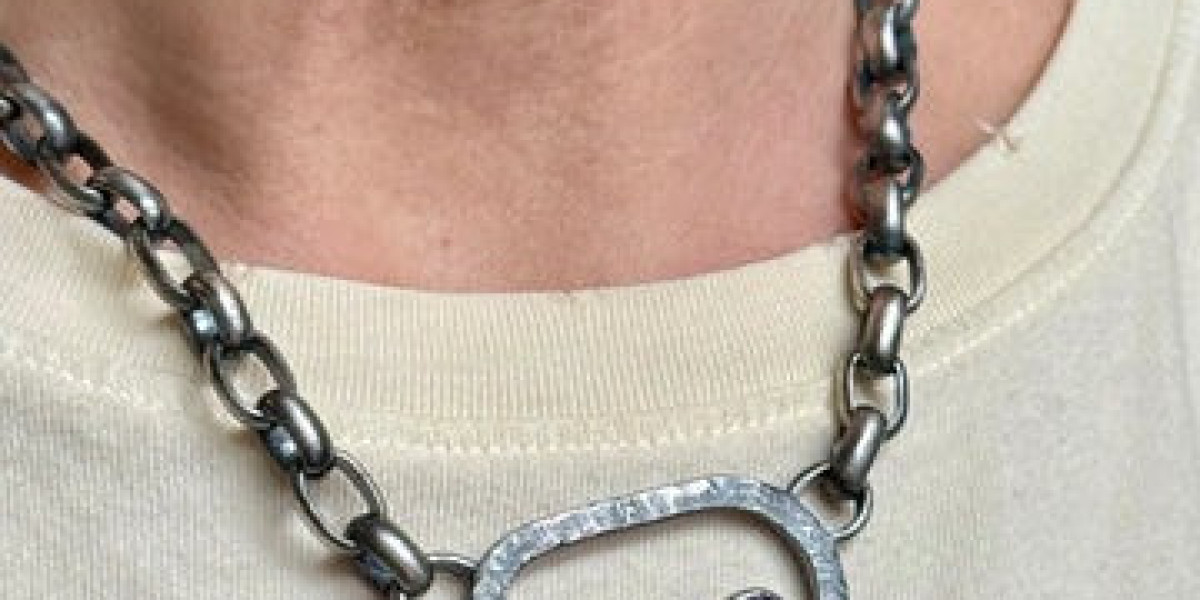 Where Craft Meets Elegance: Discover Oregon’s Most Inspiring Jewelry Store and Metalsmithing Experience