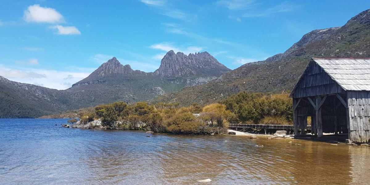 Discover Paradise with Bay of Fires Tours – Nature’s Fiery Wonderland Awaits!