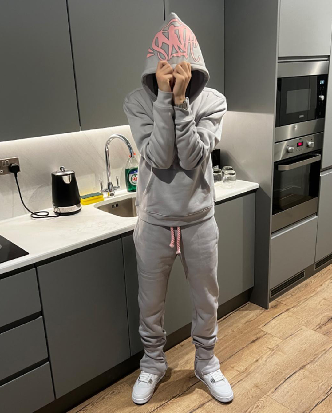 Syna World Tracksuit: Sweatpants and Hoodie Set