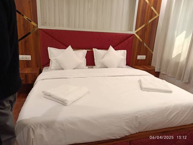 Discover Luxury & Comfort in the Best Hotel of Srinagar: Angel Wings – @hotelneardallake on Tumblr