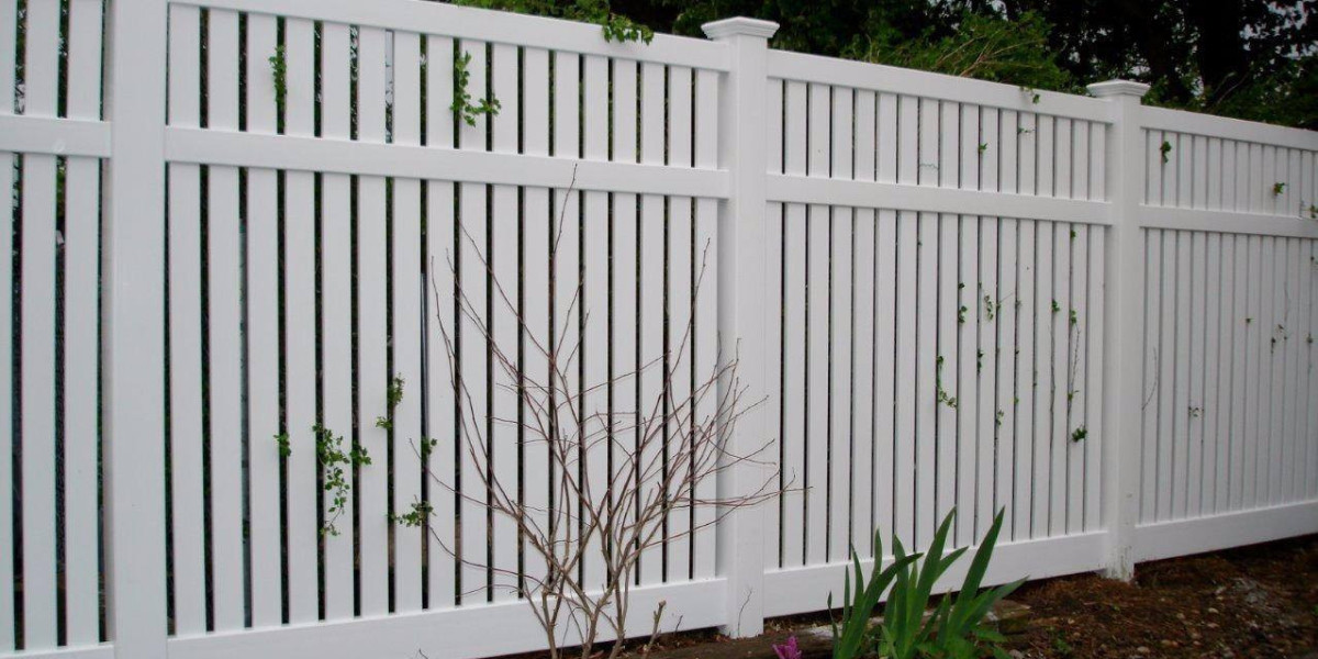 Why Choose a Professional for Chain Link Fence Install in Philadelphia?
