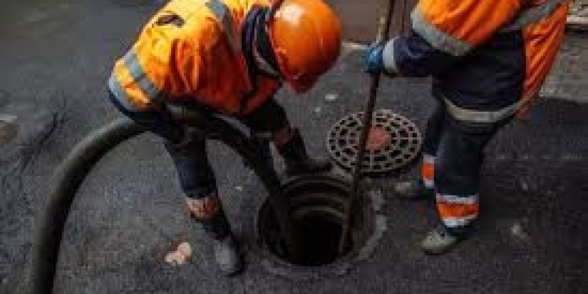 Manhole Water Jetting in Dubai | Ahlam Al Naqaa