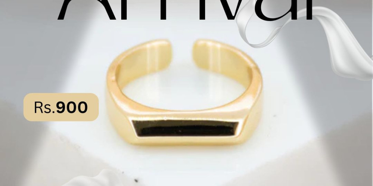 Know About: How does the Upakarna Plain Slab Ring enhance your beauty?