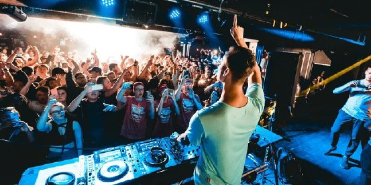 How a DJ for Bar Nights Can Transform Your Venue into a Fun and Lively Hotspot