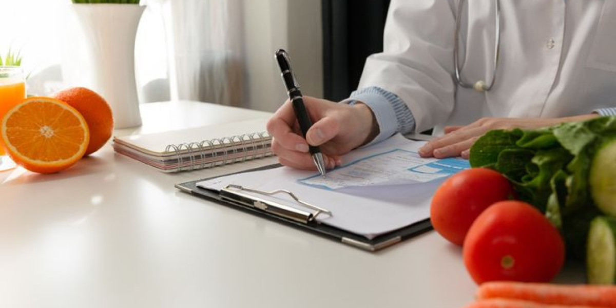 How an Autoimmune Dietitian and Gut Health Nutritionist Can Support Your Wellness Journey